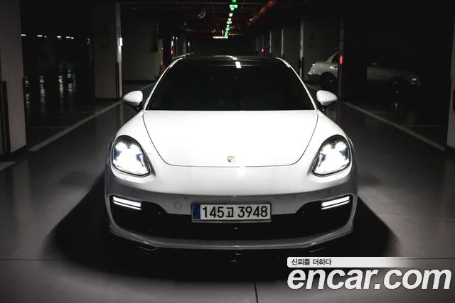 Porsche Panamera 2019
