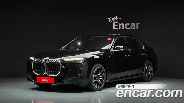 BMW 7 серии 2024