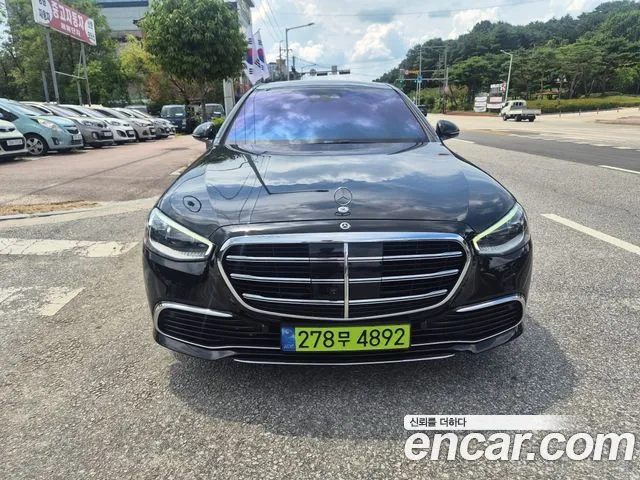 Mercedes-Benz S-Класс 2025