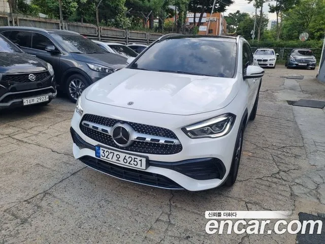 Mercedes-Benz GLA 2023