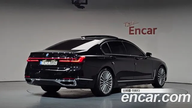 BMW 7 серии 2022