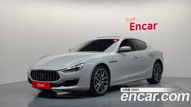 Maserati Ghibli 2022