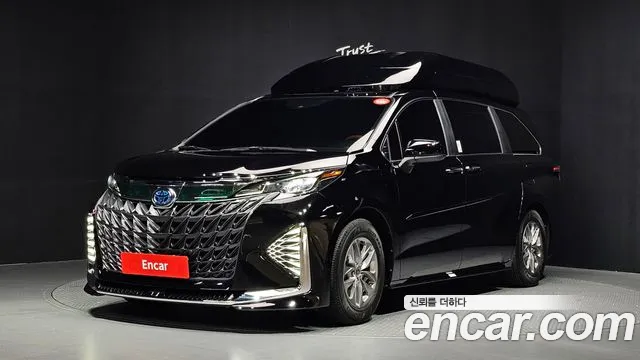 Toyota Sienna 2025