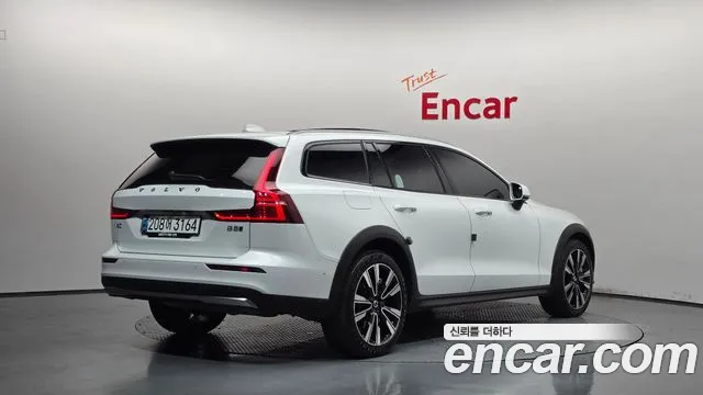 Volvo V60 2024