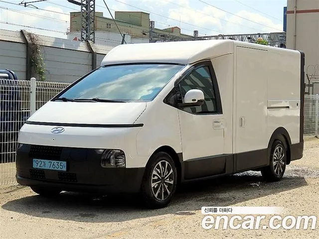 Hyundai Staria 2024