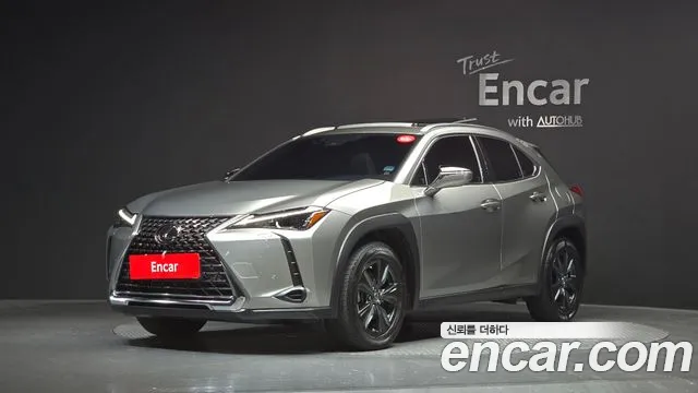 Lexus UX 2023