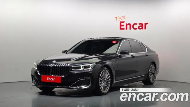 BMW 7 серии 2020