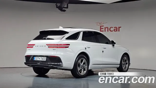Genesis GV70 2025