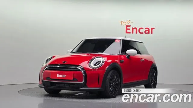 Mini Hatch 2023