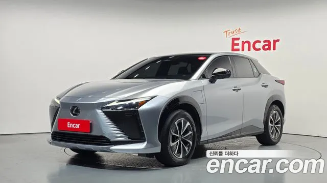 Lexus RZ 2023