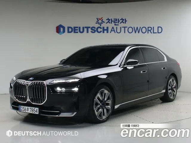 BMW 7 серии 2023