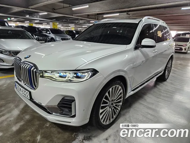 BMW X7 2021