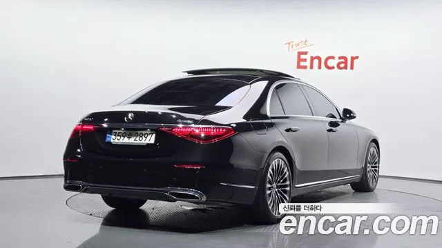Mercedes-Benz S-Класс 2021