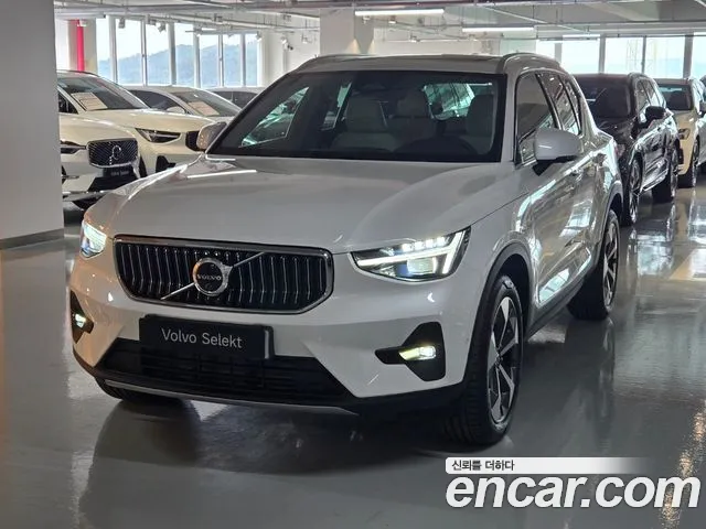 Volvo XC40 2026