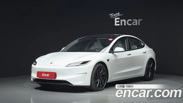 Tesla Model 3 2026
