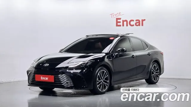 Toyota Camry 2025