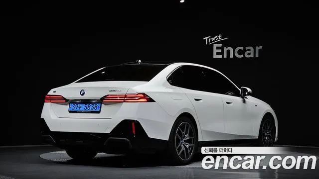 BMW i5 2025