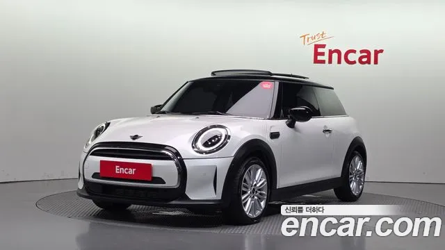 Mini Hatch 2023