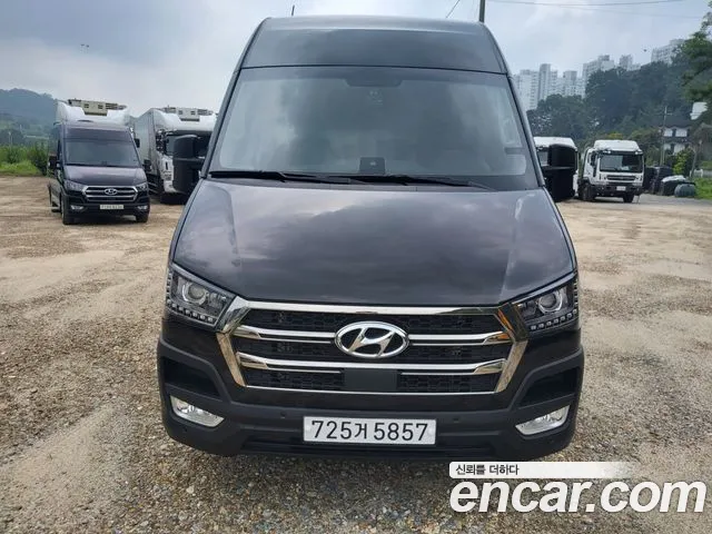 Hyundai Staria 2024