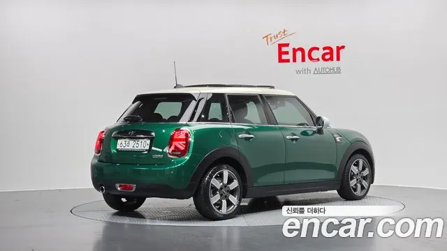 Mini Hatch 2019