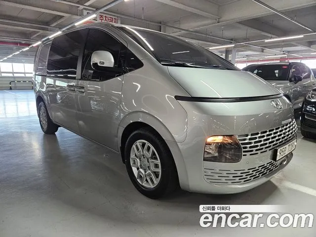 Hyundai Staria 2022