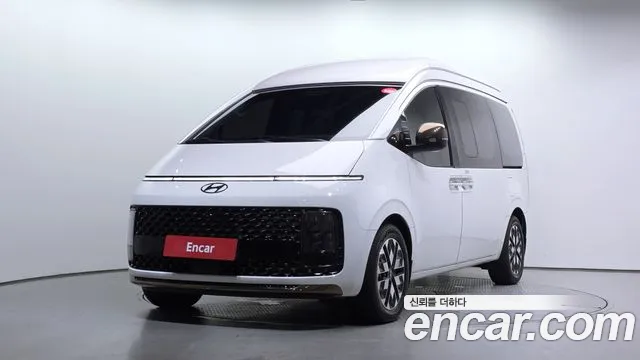 Hyundai Staria 2025