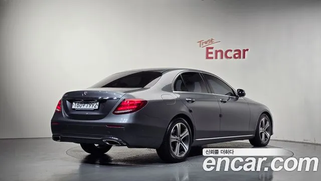 Mercedes-Benz E-Класс 2019