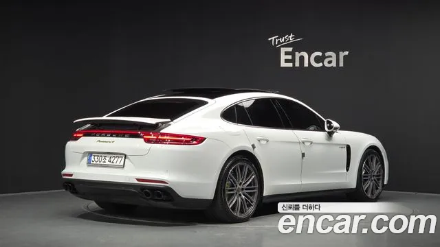Porsche Panamera 2020