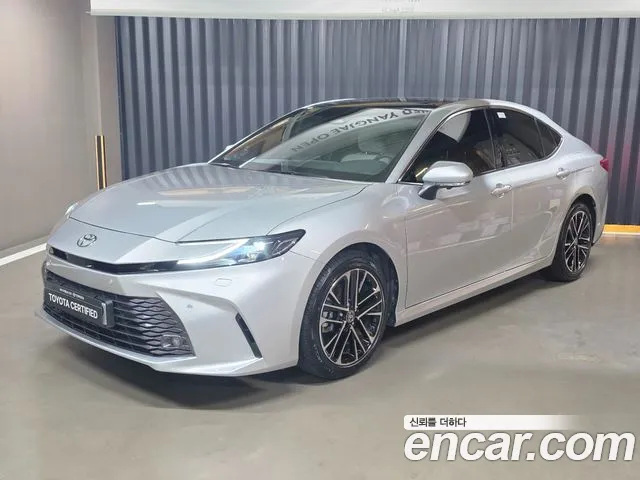 Toyota Camry 2025
