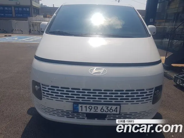 Hyundai Staria 2025