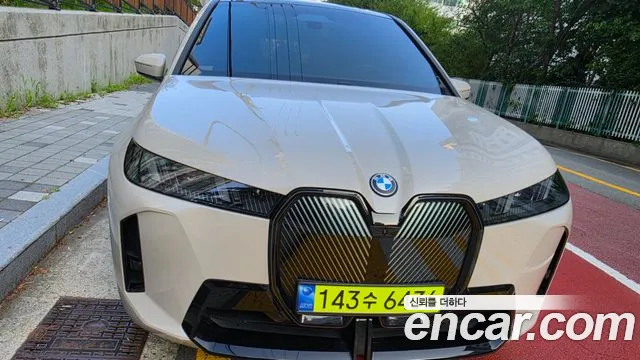 BMW iX 2025