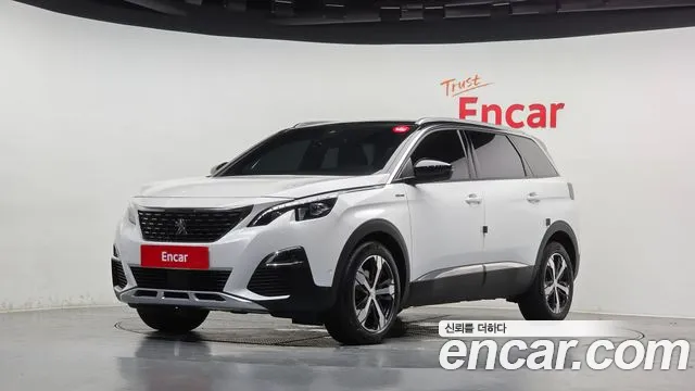 Peugeot 5008 2021
