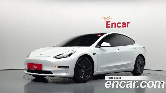 Tesla Model 3 2022