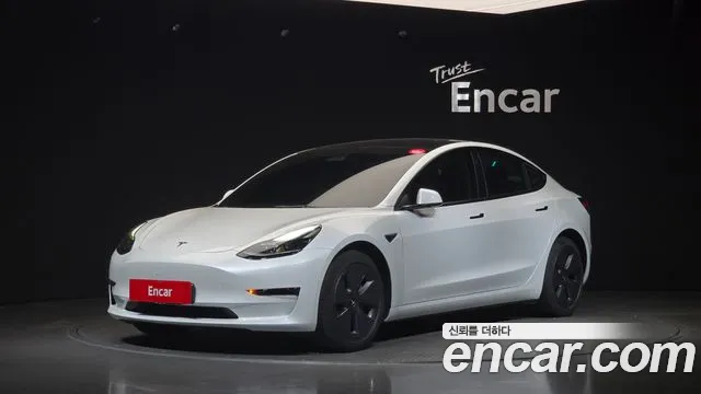 Tesla Model 3 2022