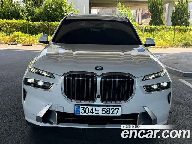 BMW X7 2025