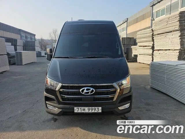 Hyundai Staria 2021