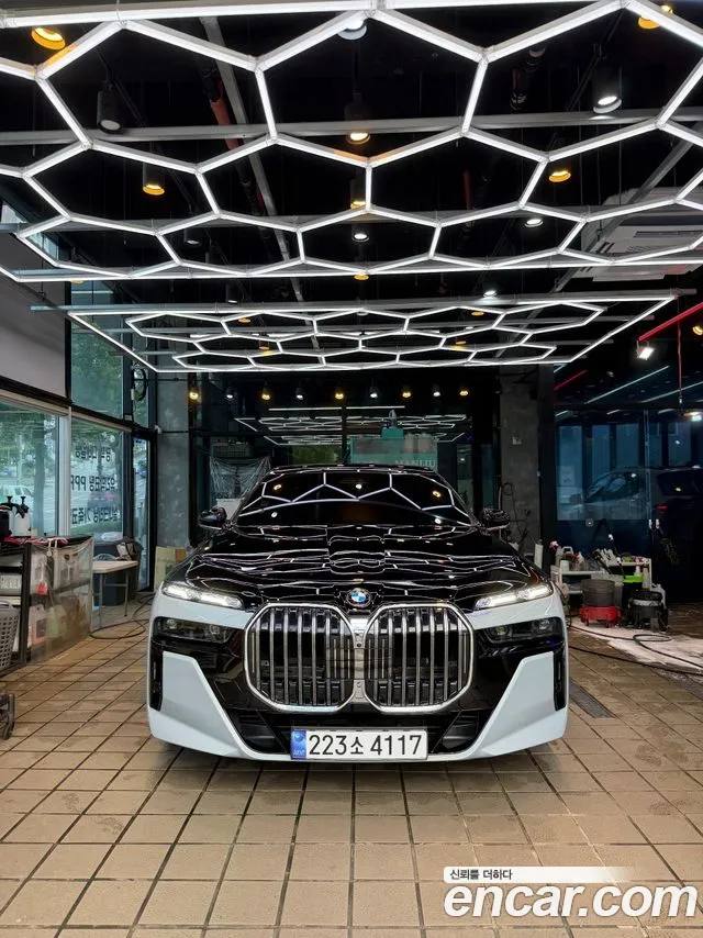 BMW 7 серии 2024