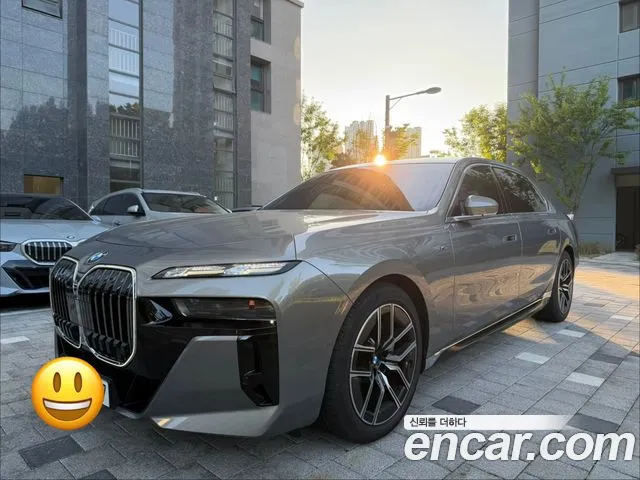 BMW 7 серии 2023
