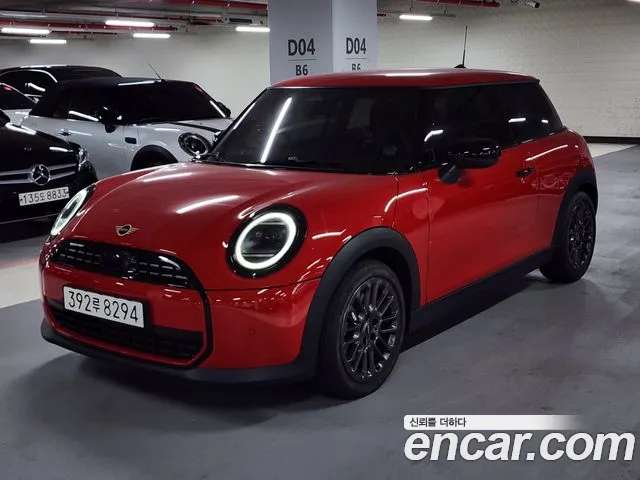 Mini Hatch 2024