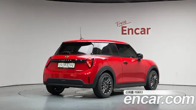 Mini Hatch 2024