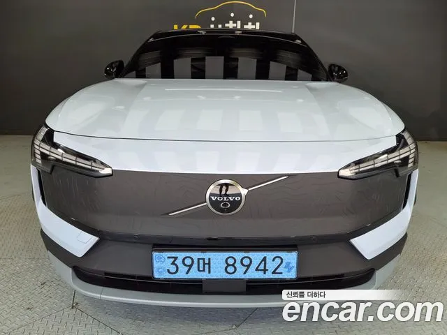 Volvo EX30 2025