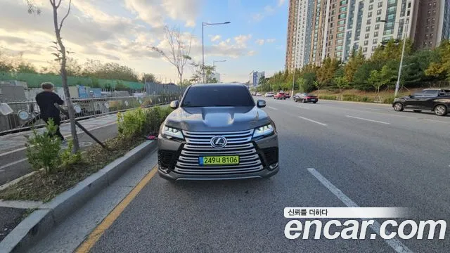 Lexus LX 2025