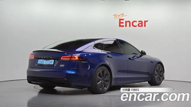 Tesla Model S 2023