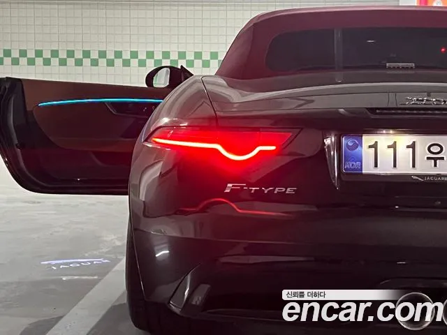 Jaguar F-Type 2019