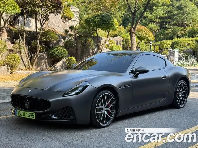 Maserati GranTurismo 2024