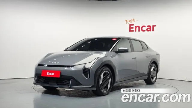 Kia EV4 2025