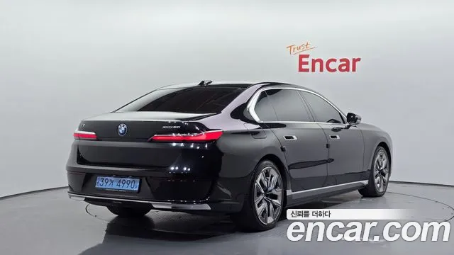 BMW i7 2023