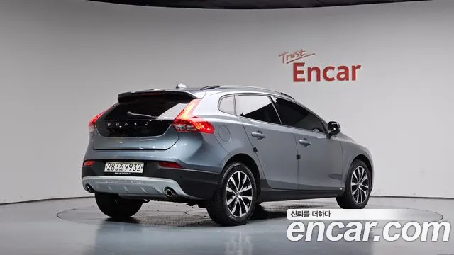 Volvo V40 2019
