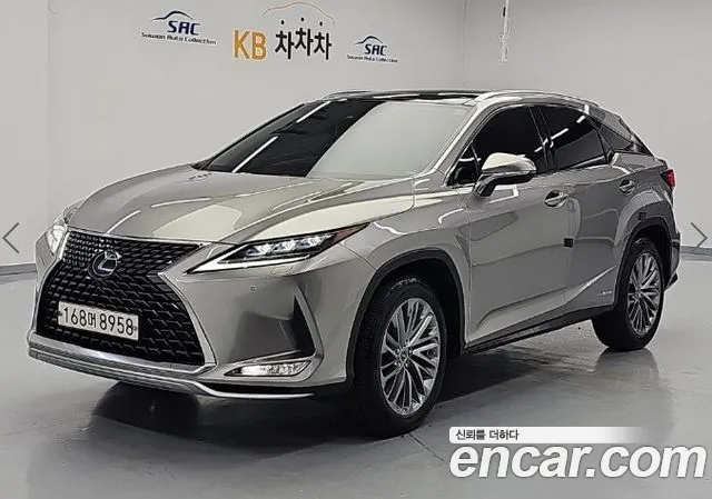Lexus RX 2021