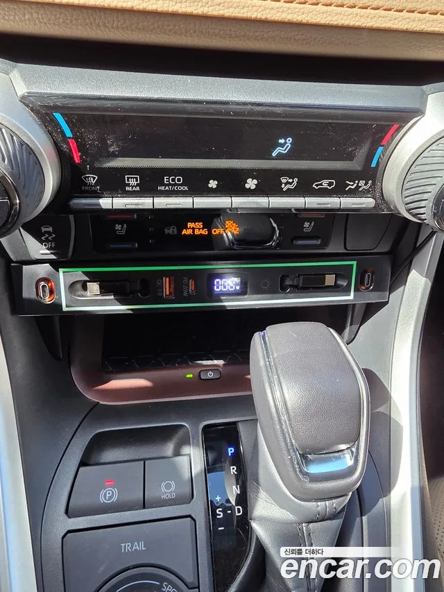 Toyota RAV4 2025
